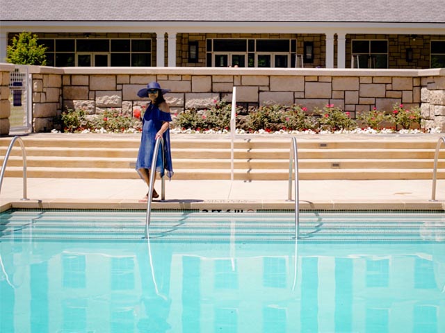 Guest-House-at-Graceland-Exterior-Pool-Lifestyle-2_thumb