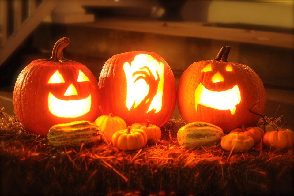 Halloween-pumpkin-Memphis